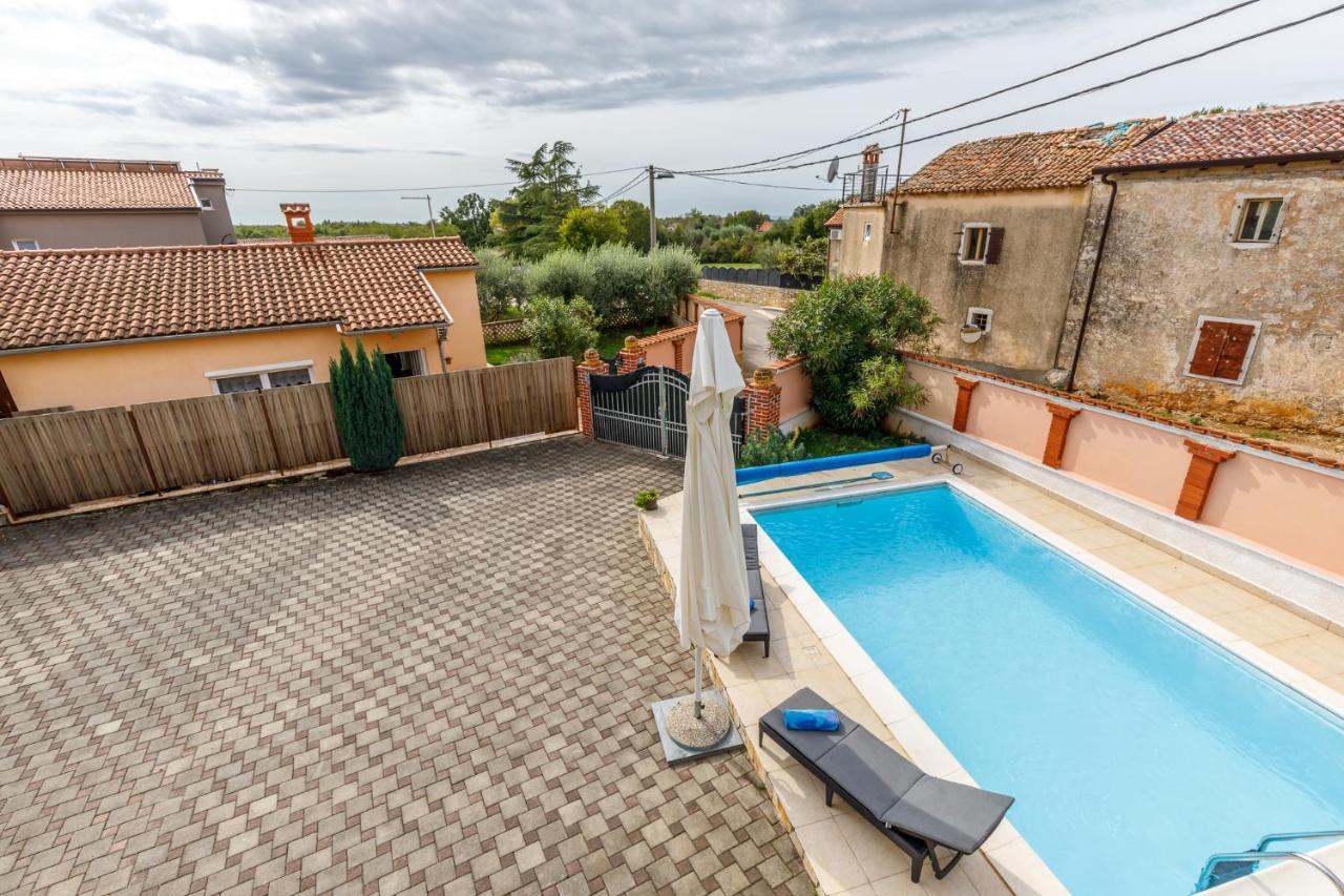 Ferienhaus Sascha In Πόρετς Εξωτερικό φωτογραφία