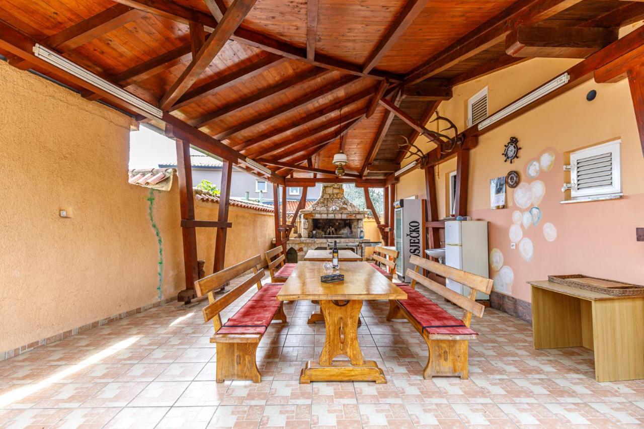 Ferienhaus Sascha In Πόρετς Εξωτερικό φωτογραφία