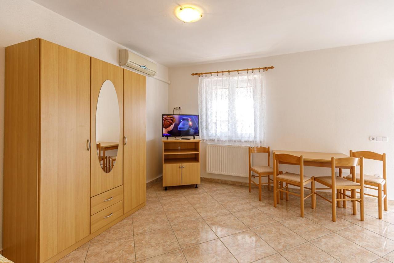 Ferienhaus Sascha In Πόρετς Εξωτερικό φωτογραφία